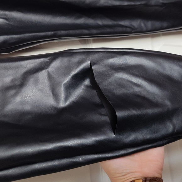 NWOT SPANX ASSETS COLLECTION  "All Over" Faux Leather Leggings in Black - Picture 8 of 8